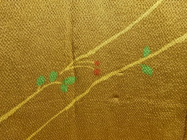  縮緬地　枝蕾模様小紋着物